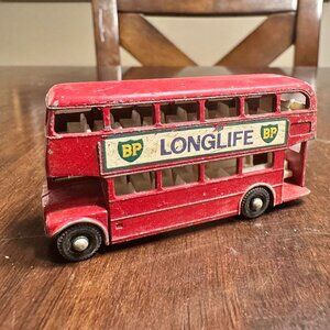 Vintage Lesney Matchbox Series No. 5 Red Routemaster Bus Diecast